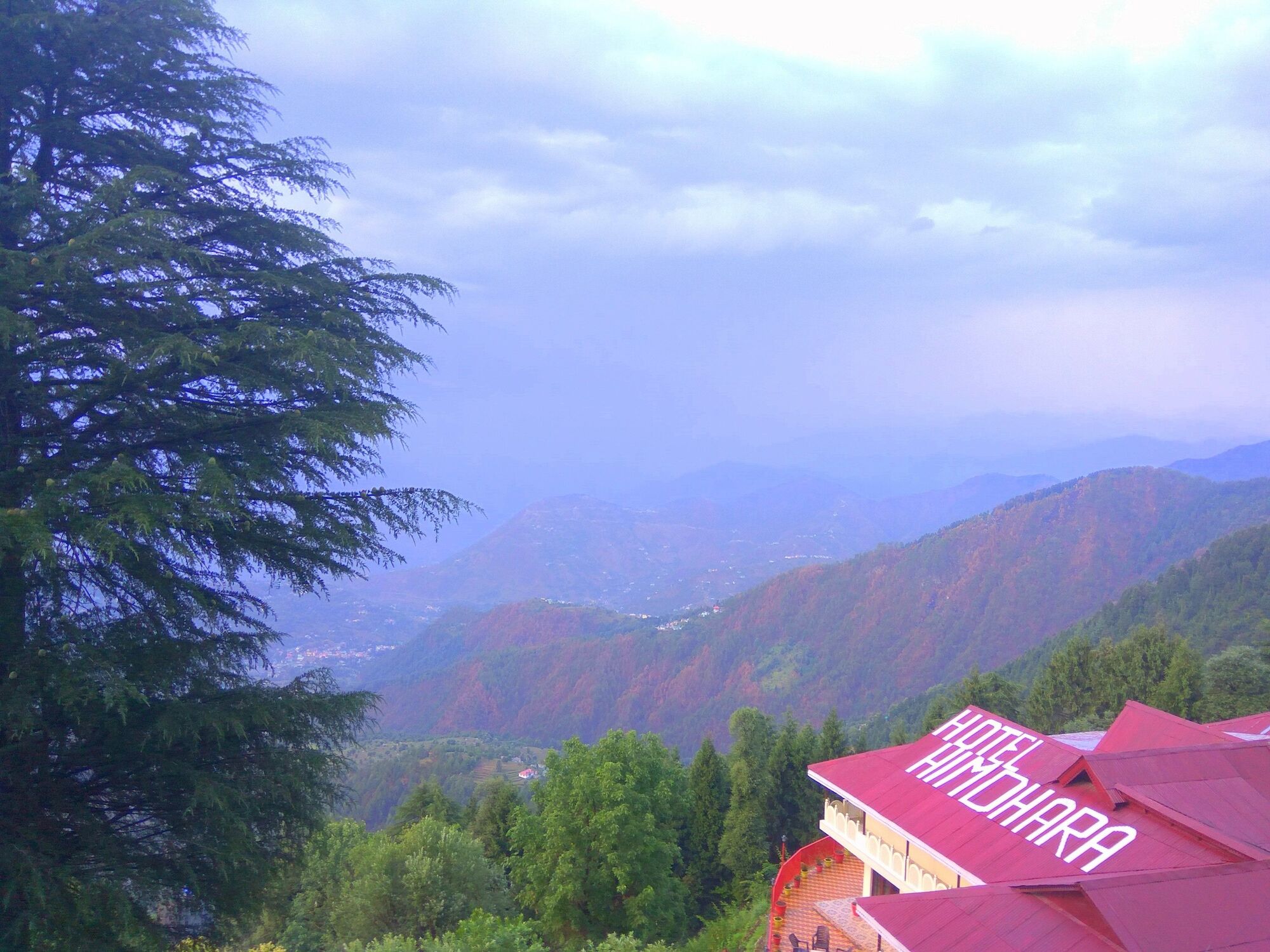 Hotel Himdhara, Dalhousie Exteriör bild